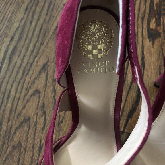 Vince Camuto heels - Picture 3 of 9